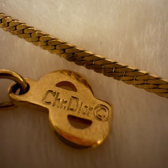 Christian Dior Vintage Gold tone V-shaped Swarovski crystals - Picture 9 of 16